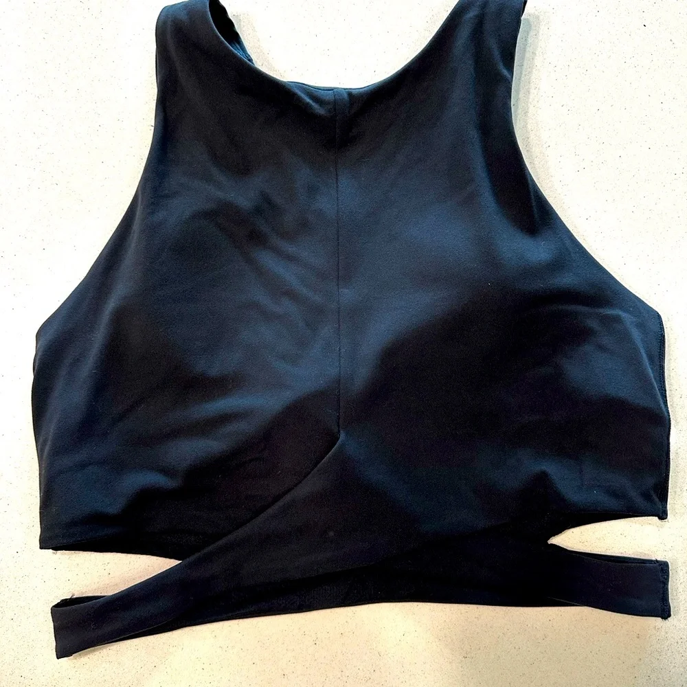 Athleta workout top - Picture 1 of 3